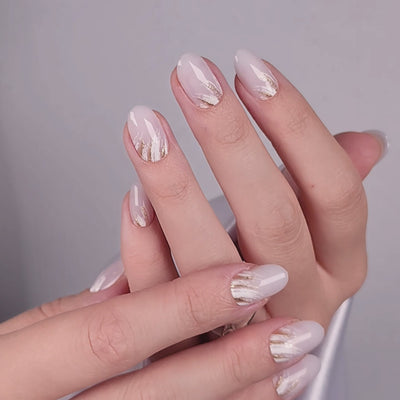 unghii press on instant nails unghii gel elegante model unghii milky white si cu accente aurii si albe unghii false instant nails