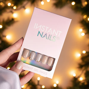 kit unghii instant nails care sunt unghii false premium, unghii press on soft gel care arata ca o manichiura cu gel. modelul destiny este un model de unghii gel elegant, unghii bej si unghii gri cu foite aurii